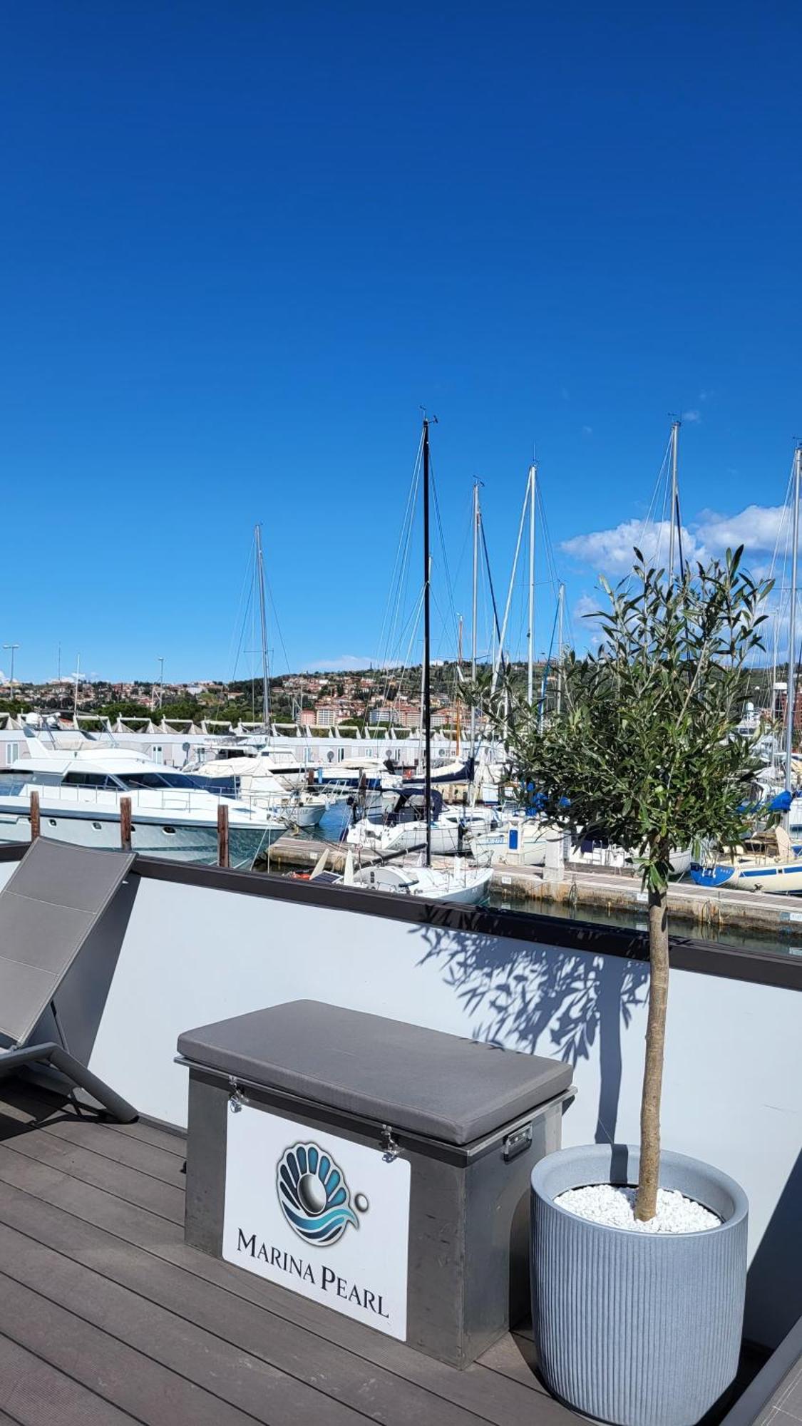 Floating House - Marina Pearl Apartamento Portorož Exterior foto