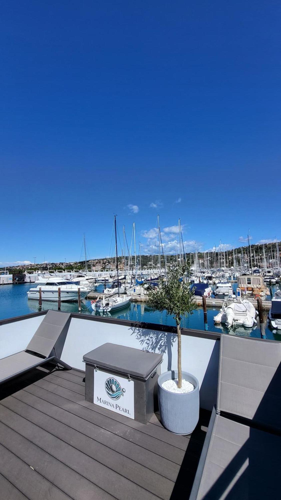 Floating House - Marina Pearl Apartamento Portorož Exterior foto