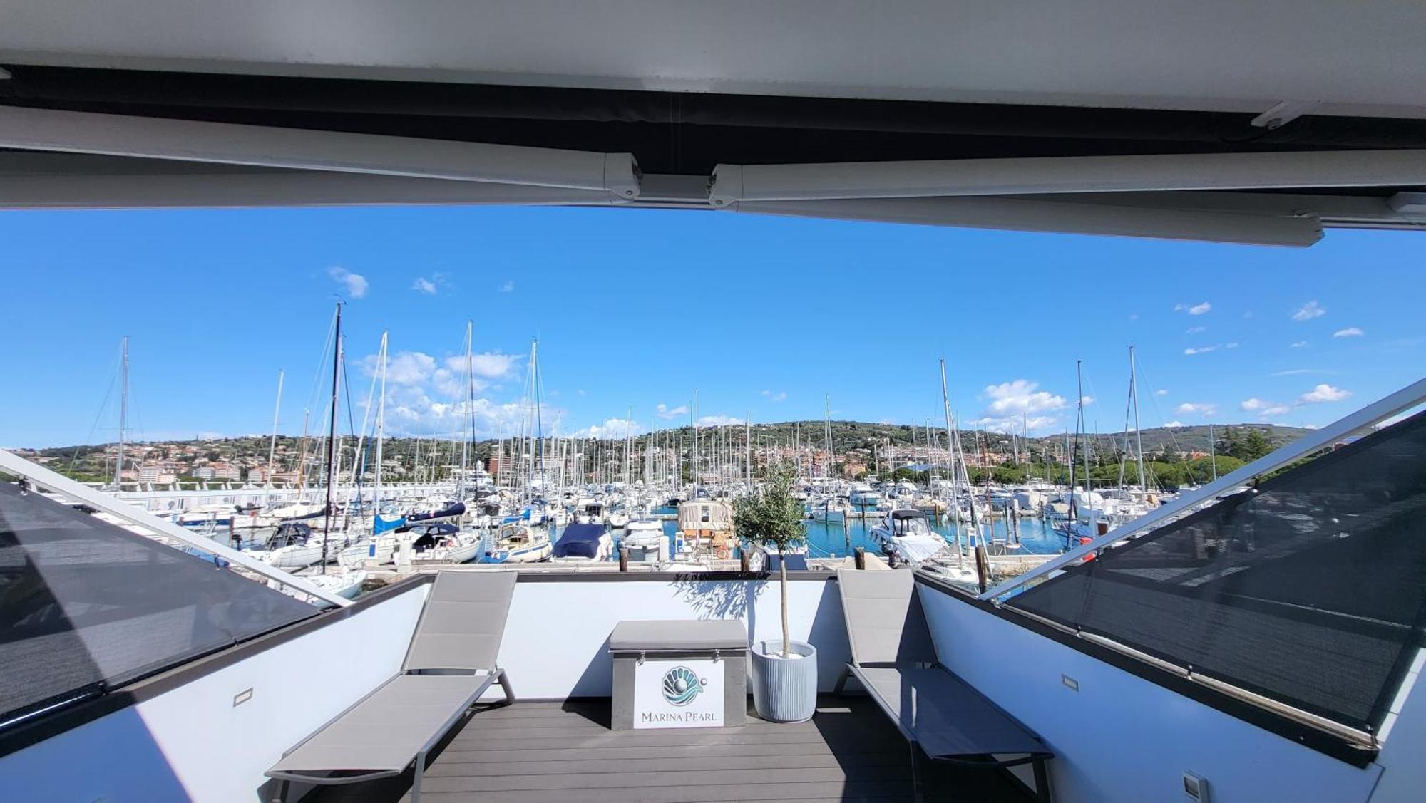 Floating House - Marina Pearl Apartamento Portorož Exterior foto